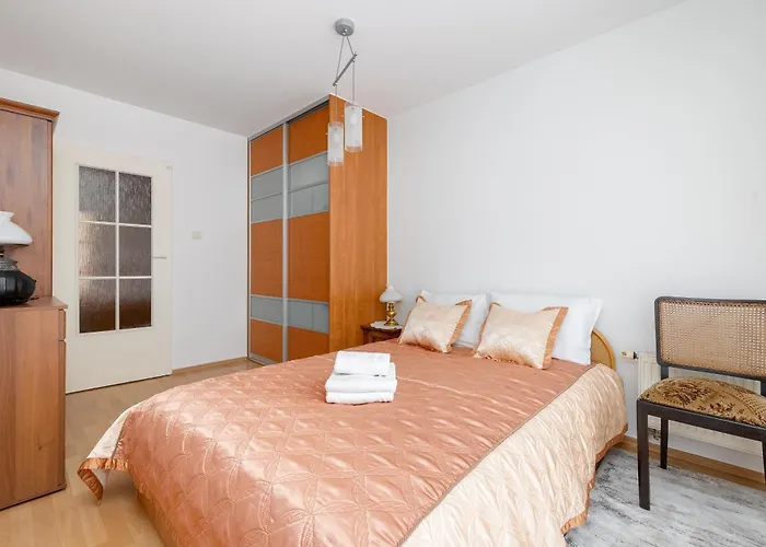 Parkside By Bookinghost Apartament