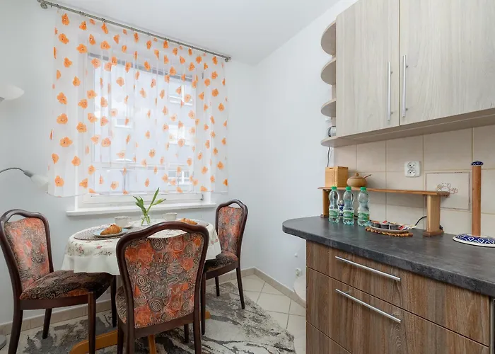 Parkside By Bookinghost * Szczecin